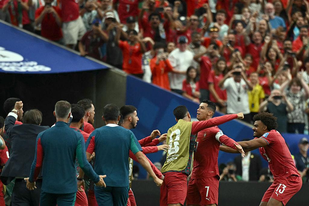 CR7, 월드컵 첫 골! 포르투갈, 우즈베키스탄에 3-0 리드