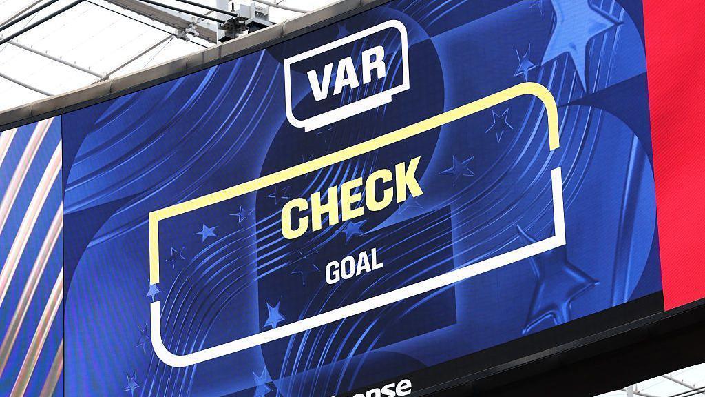 월드컵 2026: VAR, 프리미어리그와 다른가?